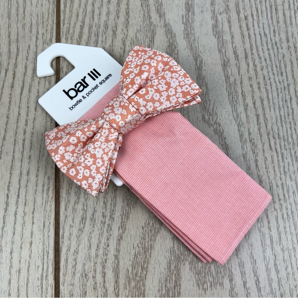 661 Bar III Men's Bowtie & Pocket Square Set OS Orange Floral $55